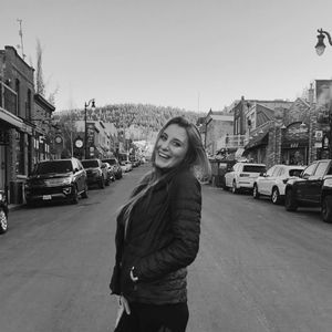 Meet your Posher, Kenzi